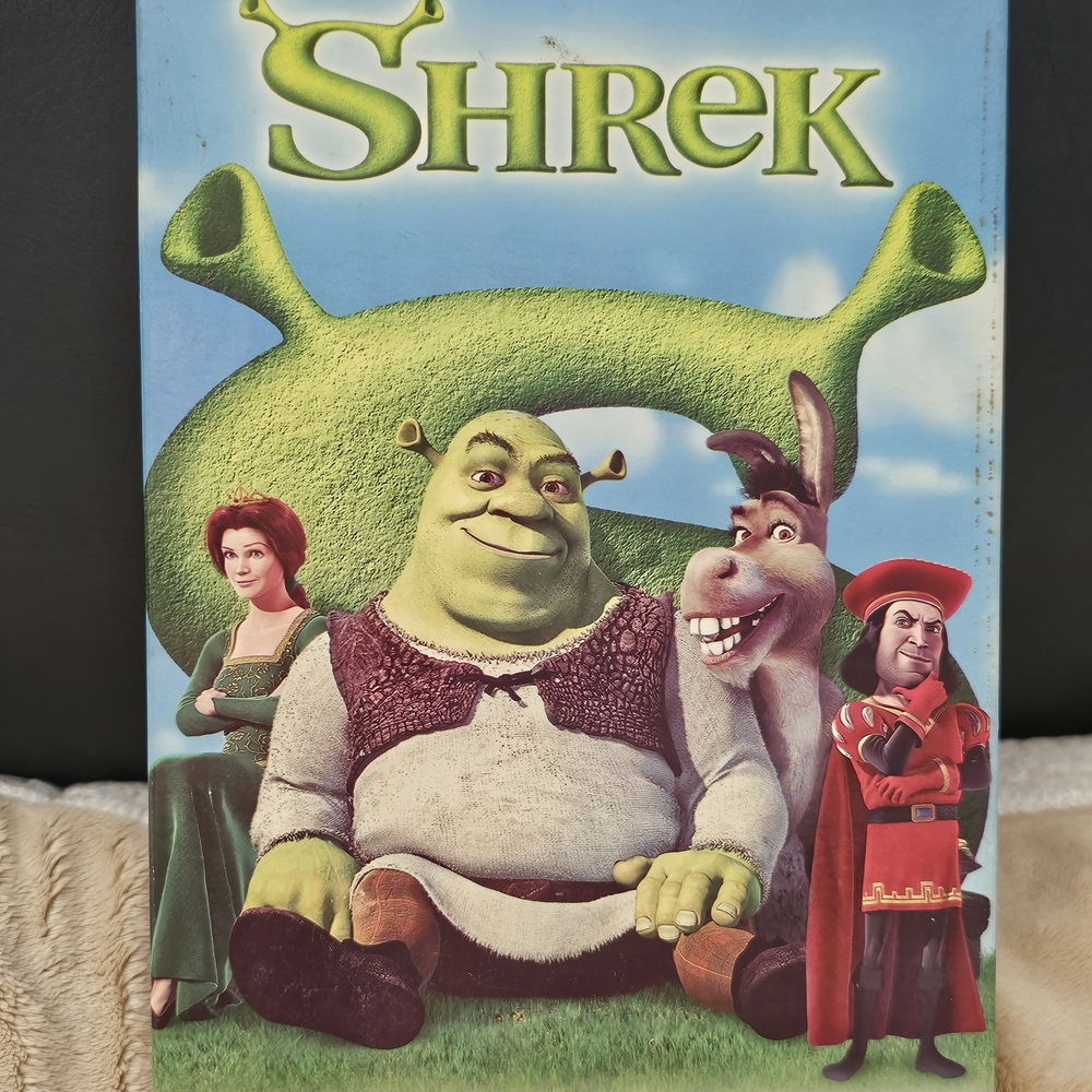 Shrek 2001 Special Edition Video Cassette VHS Tape.